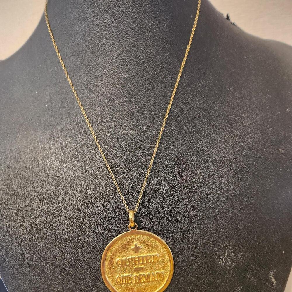 950 sterling silver  “Médaille d'Amour” (Medal of Love) pendant & 925 necklace